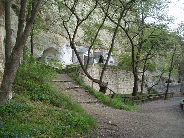 Бакота - скальный монастырь